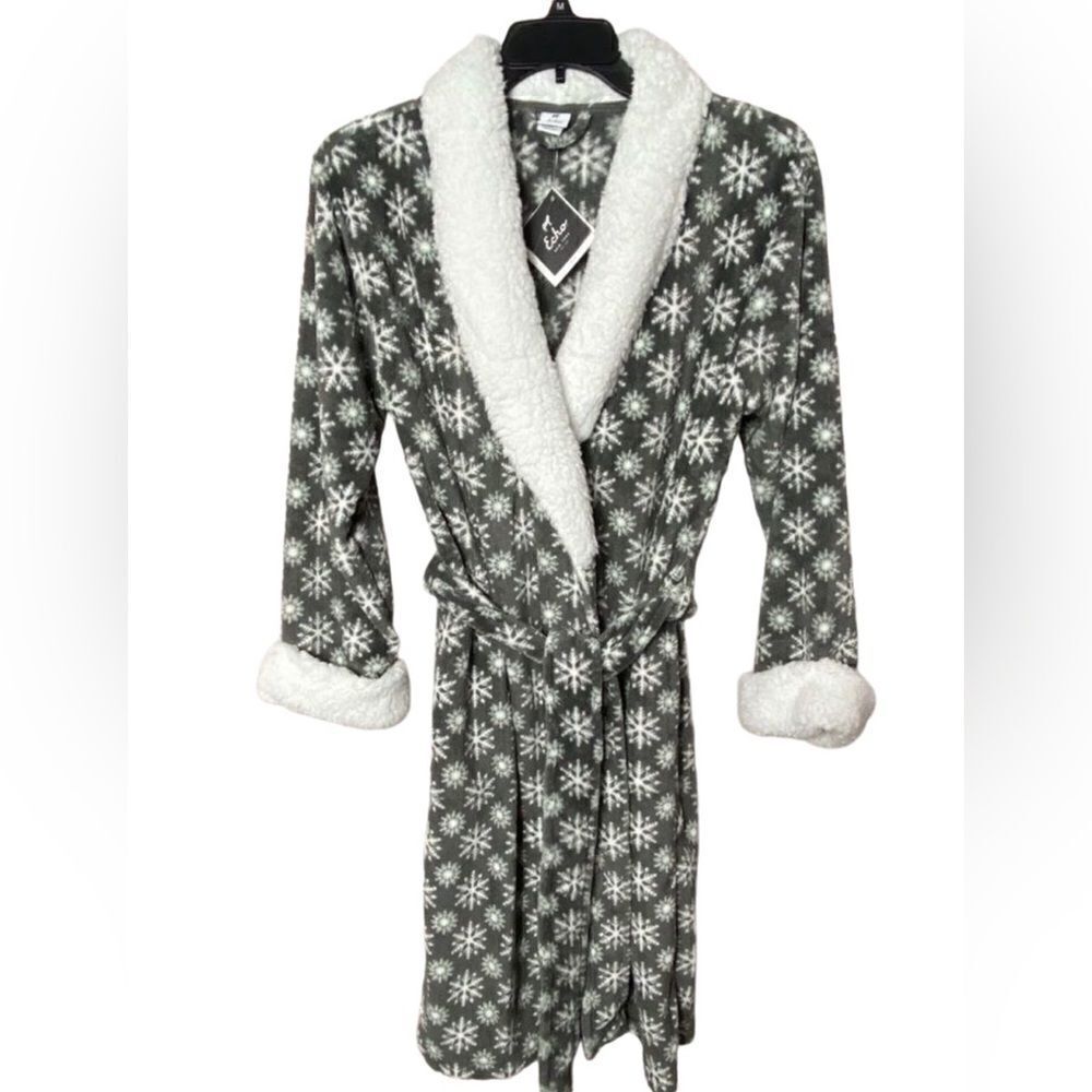 ECHO New York Women's Medium Charcoal Snowfkale Plush Soft Robe
